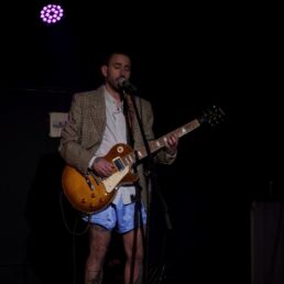 'Manual para follarse a un macho con vagina', de Cráter